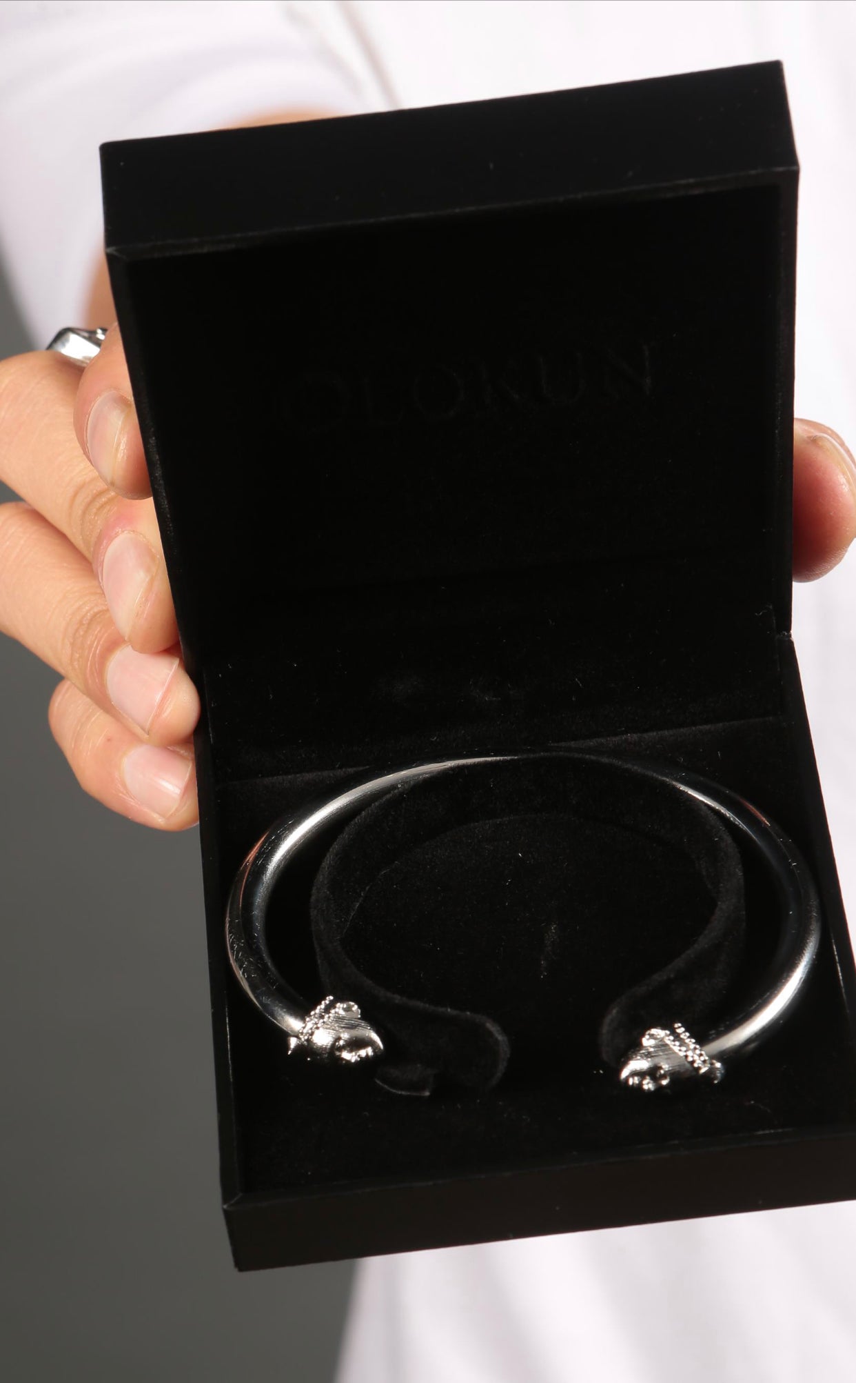 Unisex ORI Cuff Bangle (SILVER)
