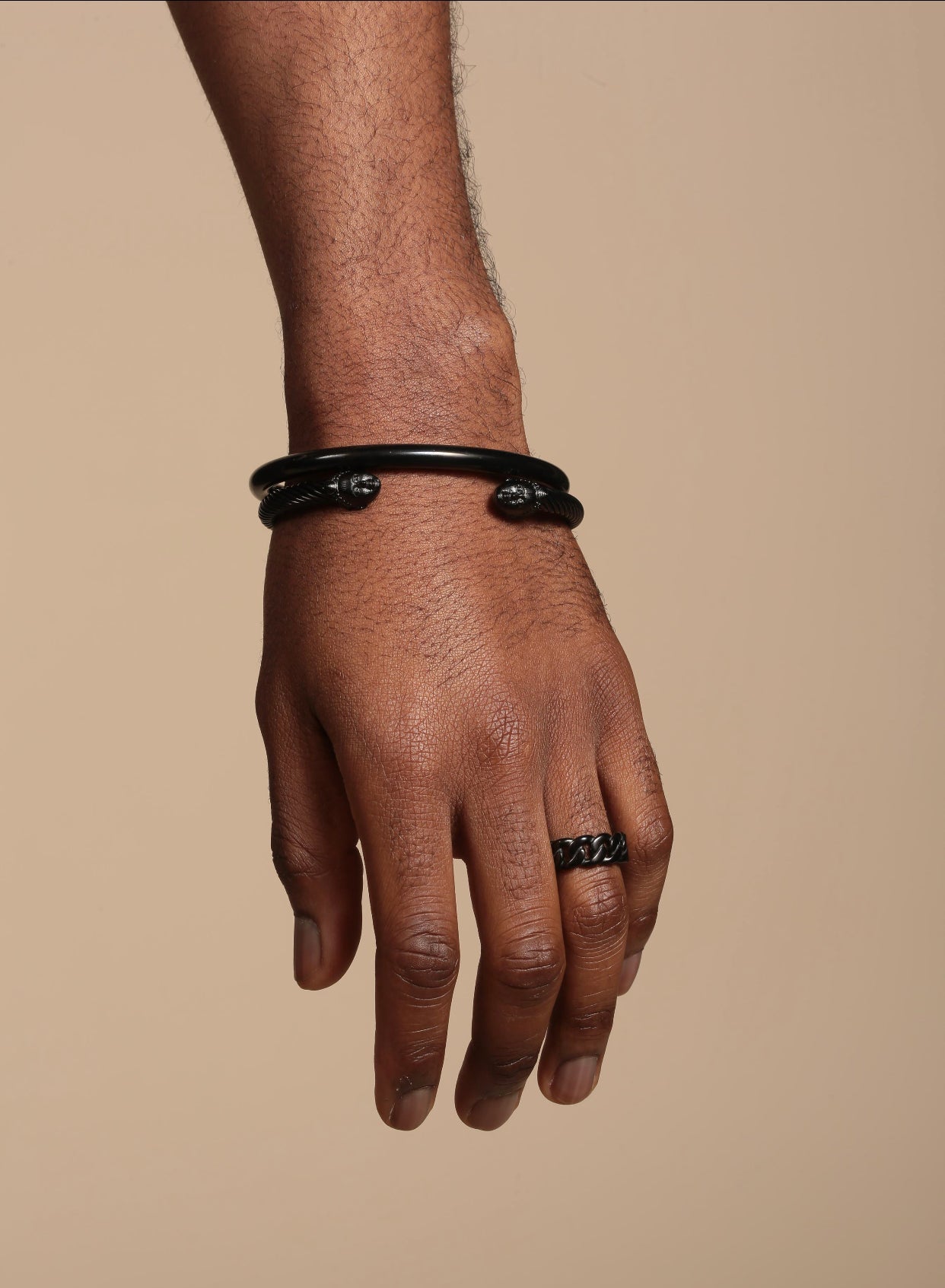Unisex ORI Cuff Twisted Bangle (BLACK)