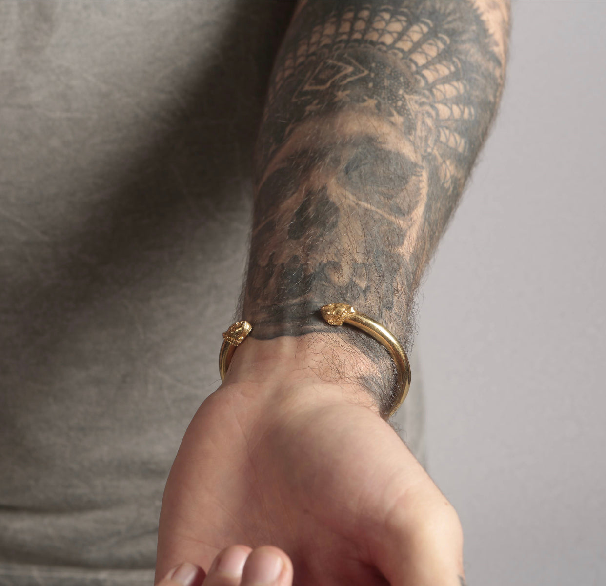 Unisex ORI Cuff Bangle (GOLD)