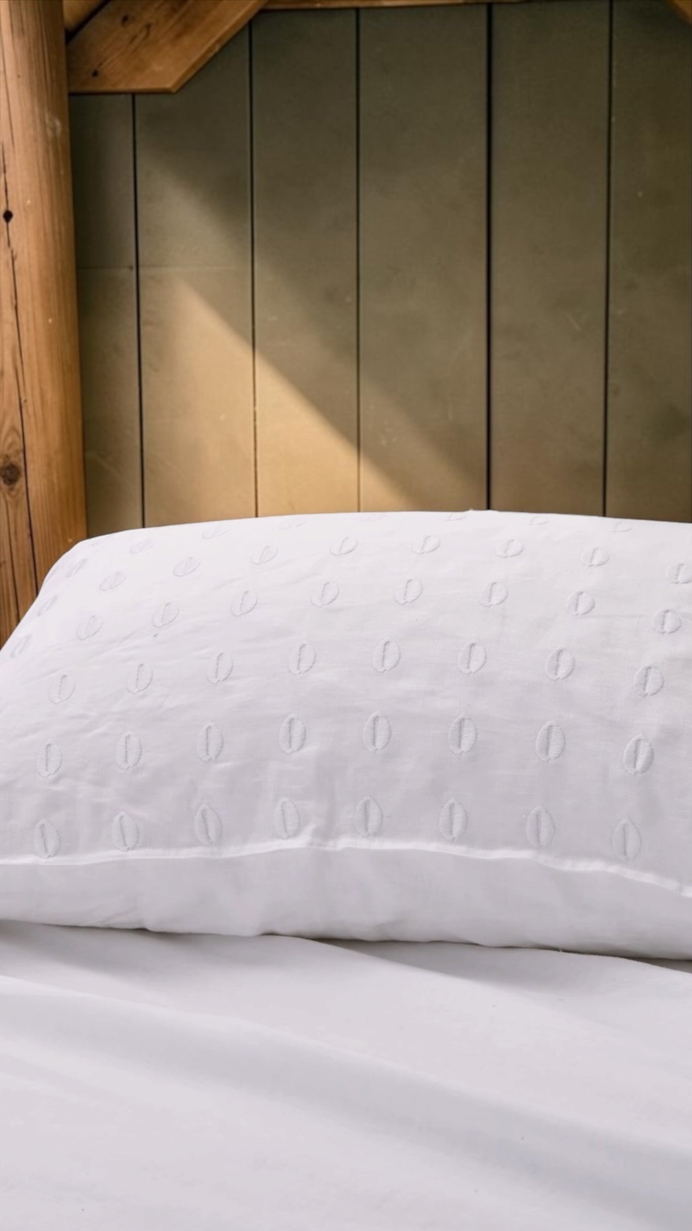 Ori White Linen Cowrie Duvet Cover